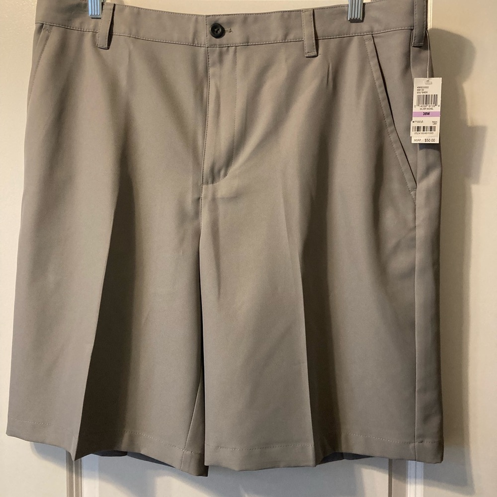 IZOD GOLF SHORTS, NWT Size 38 waist
